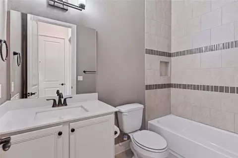Bath - 2000 Mazarro Dr, Leander, TX 78641 photo 1 of 5