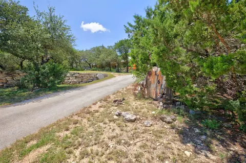 1761 Cottonwood Rd, Fischer, TX 78623