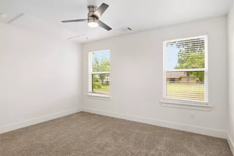 404 E Wolf St, Granger, TX 76530 photo 28