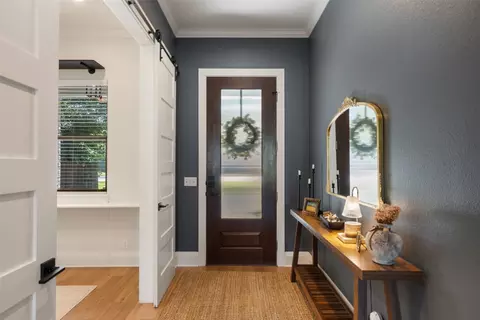 Entry Way - 1410 Hart St, Georgetown, TX 78626 photo 3 of 4