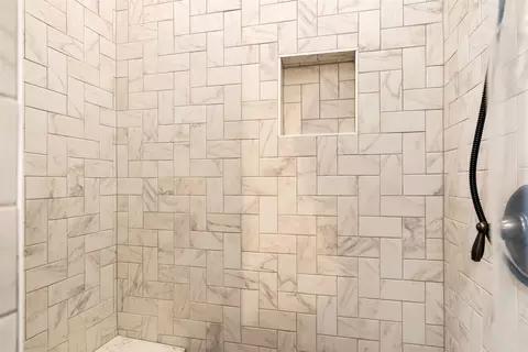 Bath - 1410 Hart St, Georgetown, TX 78626 photo 4 of 4