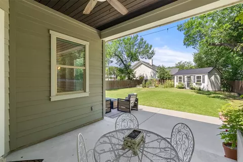Exterior - 1410 Hart St, Georgetown, TX 78626 photo 12 of 13