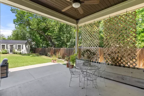 Exterior - 1410 Hart St, Georgetown, TX 78626 photo 11 of 13