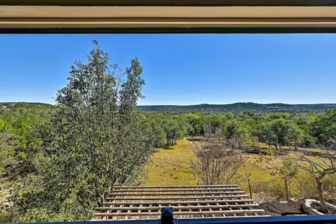 10613 Turkey Bend Dr, Jonestown, TX 78645