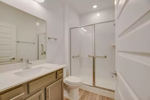 Bath - 702 Kitty Hawk Rd, Georgetown, TX 78633 photo 2 of 2