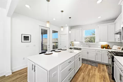 Kitchen - 702 Kitty Hawk Rd, Georgetown, TX 78633 photo 2 of 5