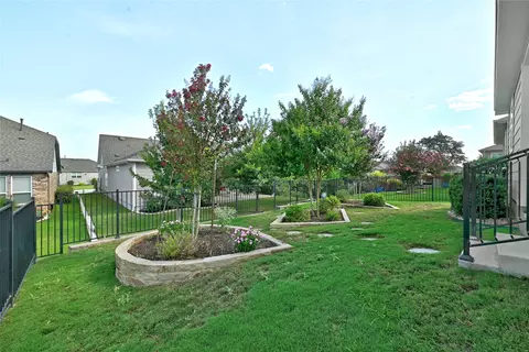 Exterior - 702 Kitty Hawk Rd, Georgetown, TX 78633 photo 8 of 10