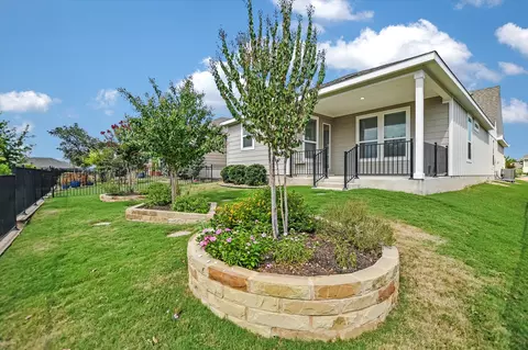 Exterior - 702 Kitty Hawk Rd, Georgetown, TX 78633 photo 5 of 6