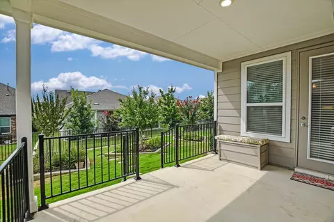 Exterior - 702 Kitty Hawk Rd, Georgetown, TX 78633 photo 4 of 6