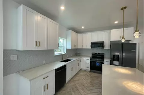 31 Heathrow Ln, Wimberley, TX 78676