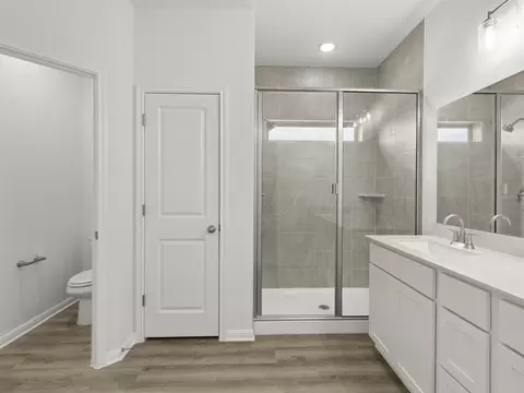 Bath - 750 Billowing Way, Kyle, TX 78640 photo 2 of 3
