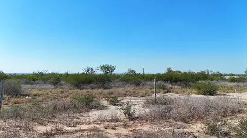 7051 County Rd, Moore, TX 78057 photo 8
