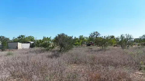 7051 County Rd, Moore, TX 78057 photo 10