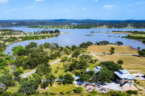 348 Chimney Cove Dr, Marble Falls, TX 78654