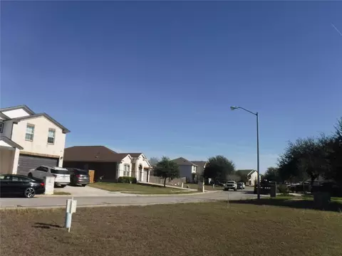 317 Gettysburg Loop, Elgin, TX 78621 photo 11