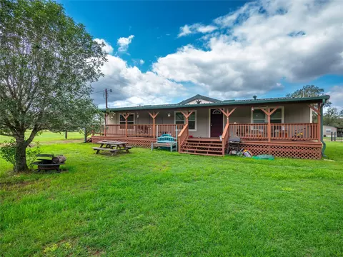 243 Highline Dr, Bastrop, TX 78602