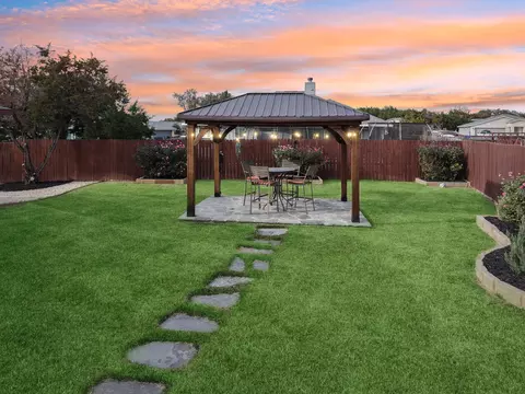 1909 Omaha Dr, Lago Vista, TX 78645