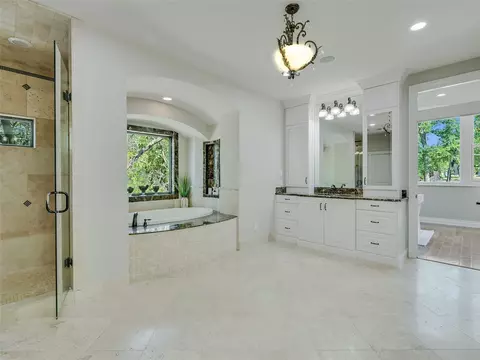 Bath - 14753 Arrowhead Dr, Leander, TX 78641 photo 2 of 2