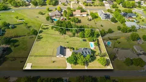 205 Morningside Cir, Hutto, TX 78634