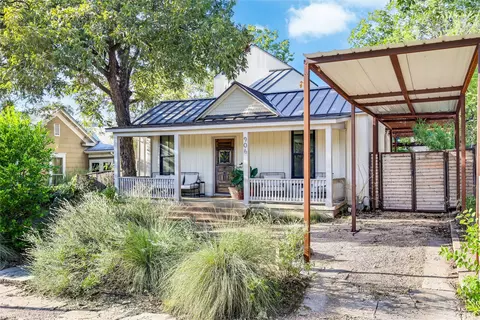 Exterior - 906 E 14th St #A, Austin, TX 78702 photo 2 of 4
