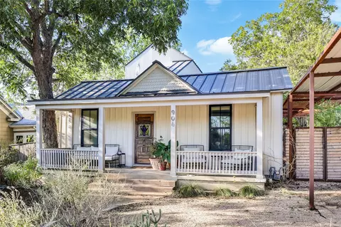 906 E 14th St #A, Austin, TX 78702