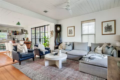 Living - 906 E 14th St #A, Austin, TX 78702 photo 1 of 5