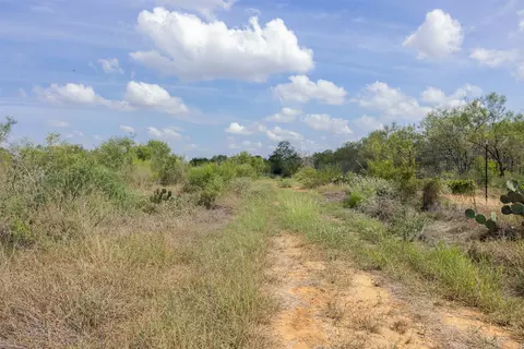3650 County Road 304, Jourdanton, TX 78026