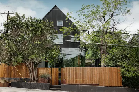 2700 E 12th St, Austin, TX 78702