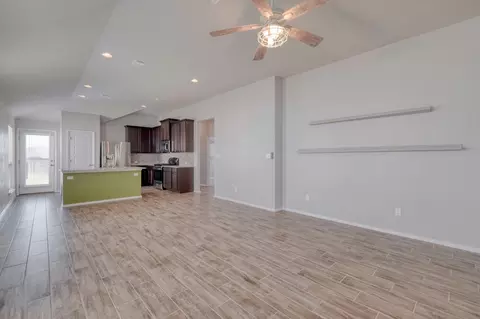 Living - 264 Gaida Loop, Georgetown, TX 78628 photo 2 of 4