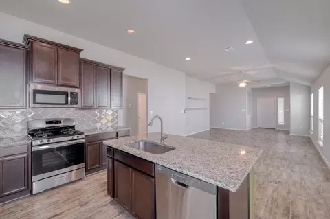 Kitchen - 264 Gaida Loop, Georgetown, TX 78628 photo 3 of 3