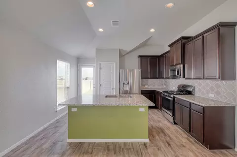 Kitchen - 264 Gaida Loop, Georgetown, TX 78628 photo 2 of 3