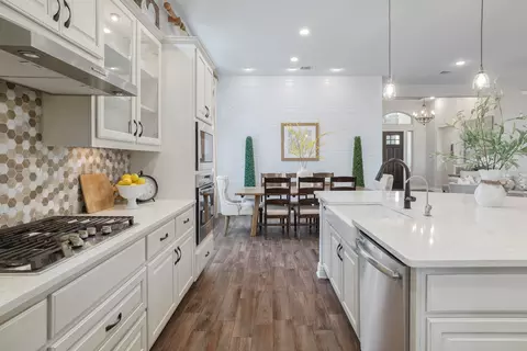 Kitchen - 309 Rancho Sienna Loop, Georgetown, TX 78628 photo 4 of 5