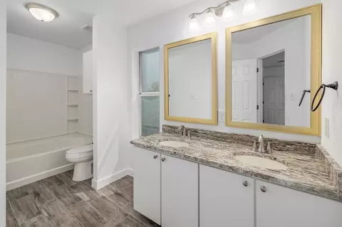 Bath - 709 Los Robles Rd, Leander, TX 78641 photo 2 of 4