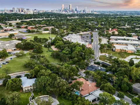 2702 Mountain Laurel Dr, Austin, TX 78703