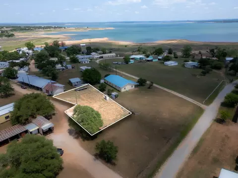 128 Golden Harvest Dr, Buchanan Dam, TX 78609