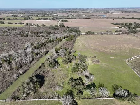 1855 Fm 1948 Rd N, Burton, TX 77835