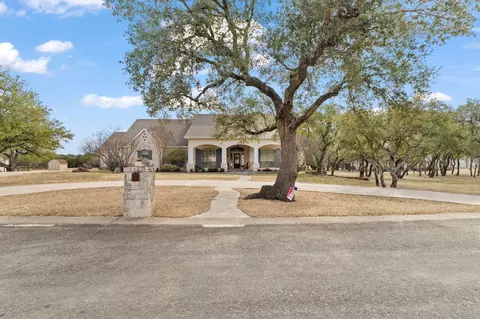 203 Circle Oaks Dr, Burnet, TX 78611