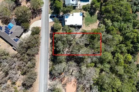 207 Kahana Ln, Bastrop, TX 78602