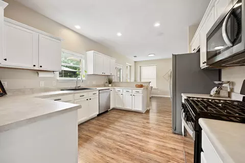 Kitchen - 1408 Faustino Cv, Leander, TX 78641 photo 4 of 4