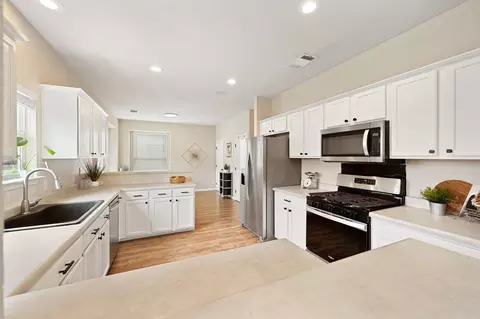 Kitchen - 1408 Faustino Cv, Leander, TX 78641 photo 2 of 4