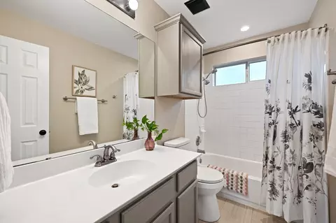 Bath - 1408 Faustino Cv, Leander, TX 78641 photo 2 of 3