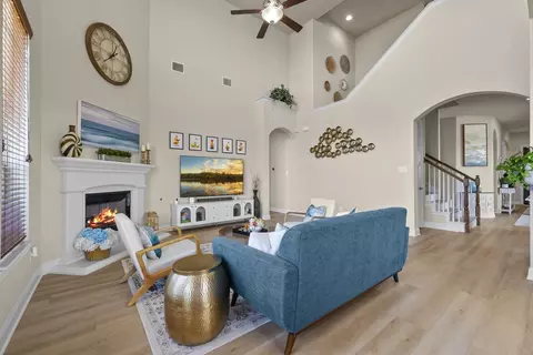 Living - 109 Wake Grv, Buda, TX 78610 photo 3 of 4