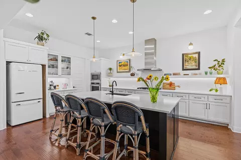 Kitchen - 129 Hollytree Ct, Georgetown, TX 78628 photo 3 of 5