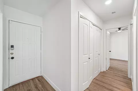 Entry Way - 1100 Riverbend Dr, Georgetown, TX 78628 photo 2 of 4