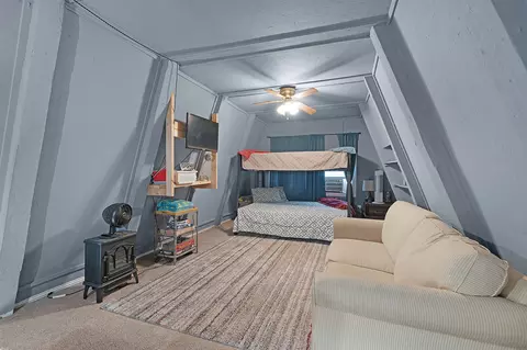 Bedroom - 916 Apache Dr, Burnet, TX 78611 photo 3 of 3