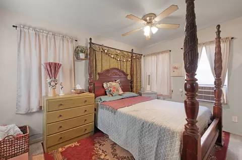 Bedroom - 916 Apache Dr, Burnet, TX 78611 photo 1 of 3