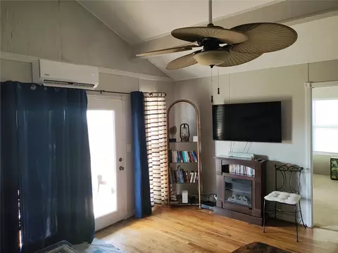 415 Seashell Dr, Surfside Beach, TX 77541 photo 9