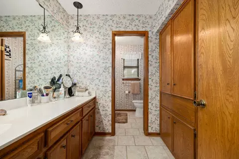 Bath - 301 Dove Creek Dr, Round Rock, TX 78664 photo 1 of 3
