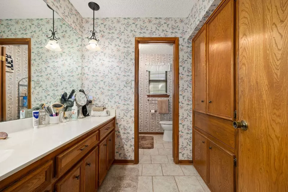 Bath - 301 Dove Creek Dr, Round Rock, TX 78664 photo 1 of 3