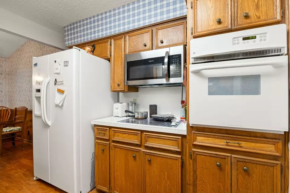 Kitchen - 301 Dove Creek Dr, Round Rock, TX 78664 photo 2 of 4